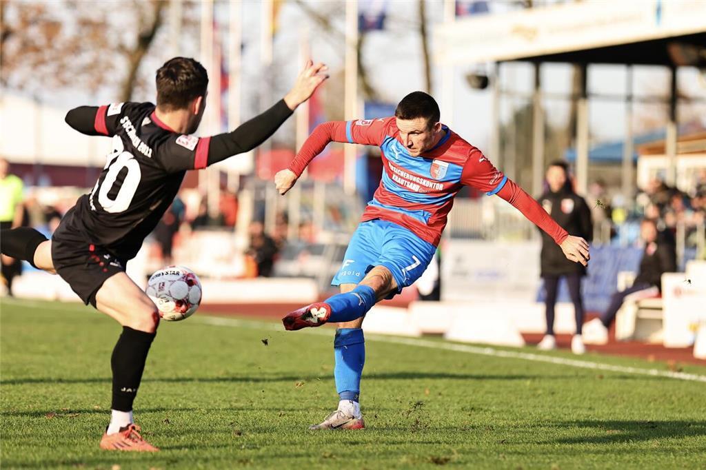 Eindrücke vom Heimspiel SV Drochtersen/Assel gegen FSV Schöningen am 22.11.2025.