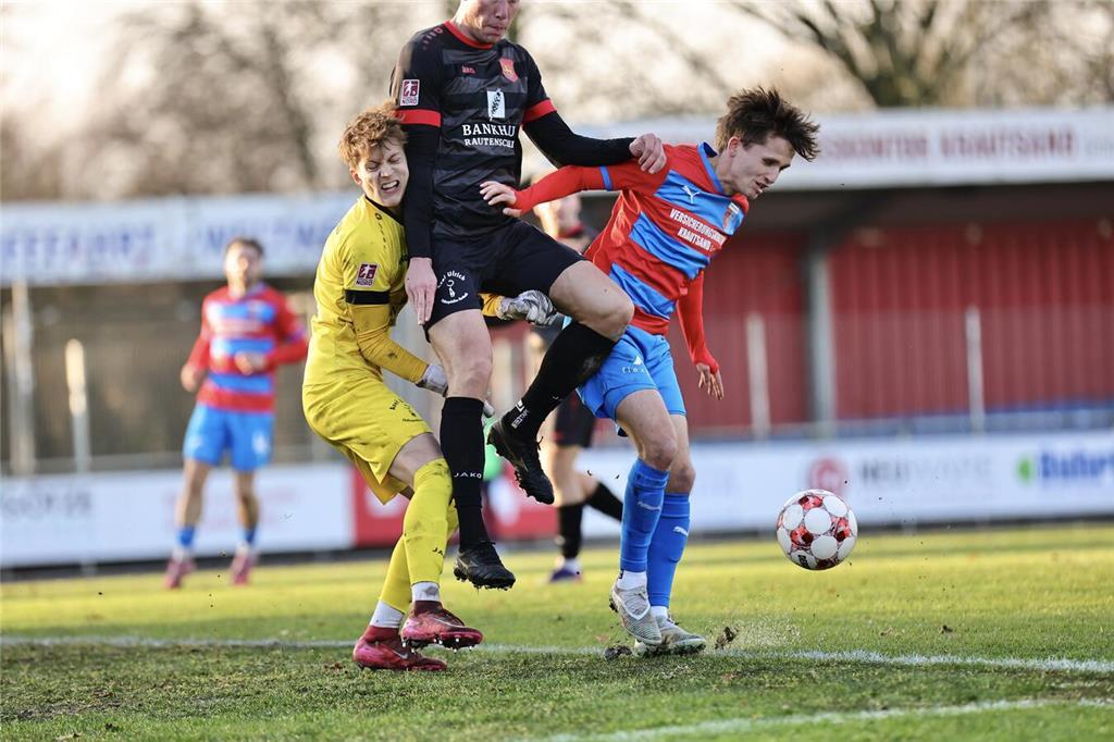 Eindrücke vom Heimspiel SV Drochtersen/Assel gegen FSV Schöningen am 22.11.2025.