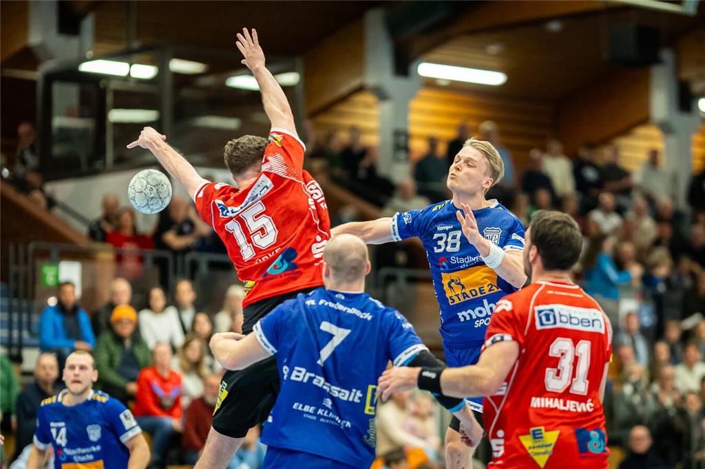 Eindrücke vom Spiel VfL Fredenbeck - OHV Aurich.