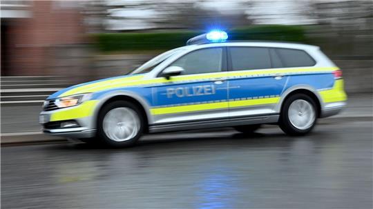 Eine 34-jährige Frau hat im Landkreis Harburg mehrere Polizeieinsätze verursacht.