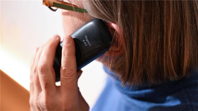 Eine 54-Jährige ist auf einen Schockanruf hereingefallen.