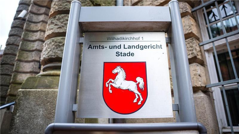 Eine 78-jährige aus Cuxhaven musste sich am Landgericht Stade wegen Vermögensverheimlichungen verantworten.