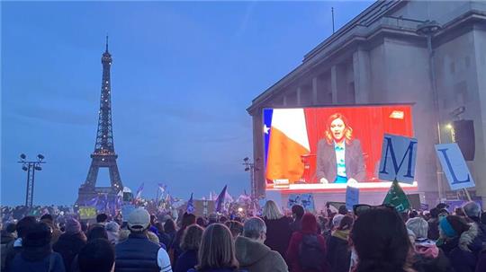 Eine Abstimmung mit großer Symbolkraft: In Frankreich wird die Freiheit auf Abtreibung in der Verfassung verankert.