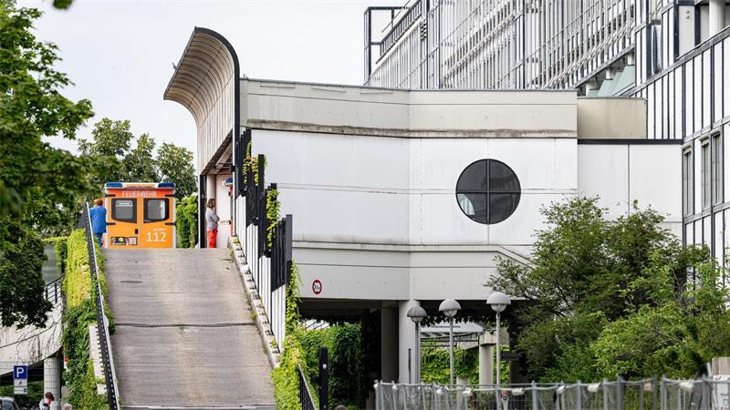 Patient tötet anderen Patienten in Berliner Krankenhaus Eine Auffahrt zur Notaufnahme am Vivantes Klinikum in Neukölln.