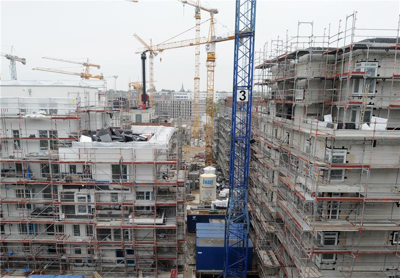 Eine Baustelle für Wohnhäuser, aufgenommen in Hamburg. Foto Angelika Warmuth/dpa