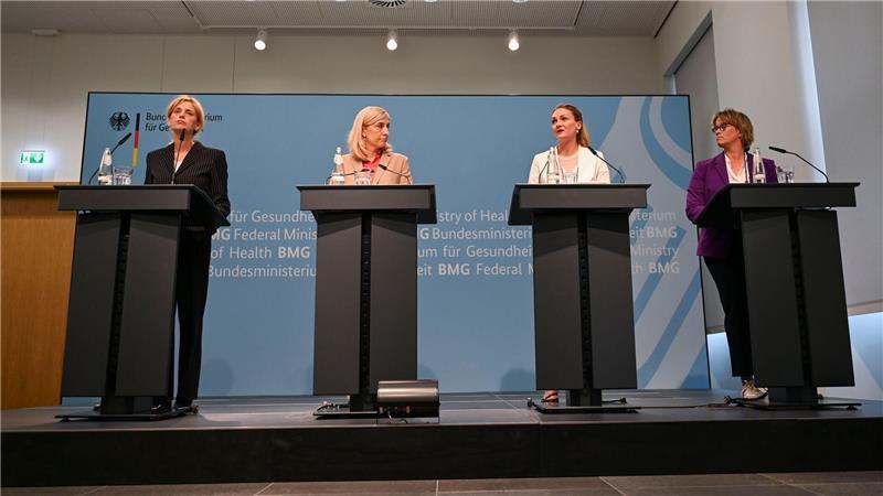 Eine Bund-Länder-Arbeitsgruppe tagte schon zur Pflegereform. (Archivbild)