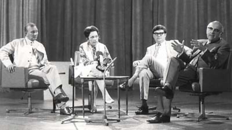 Millionenfach verkaufte Bücher: Wie eine Nottensdorferin weltweit bekannt wurde Eine „Erzählrunde“ im Hessischen Fernsehen - anno 1970.Von links: James Krüss, Barbara Bartos-Höppner, Peter Härtling, Otfried Preußler.