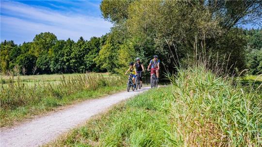 Eine Fahrradtour führt durch des Auetal.