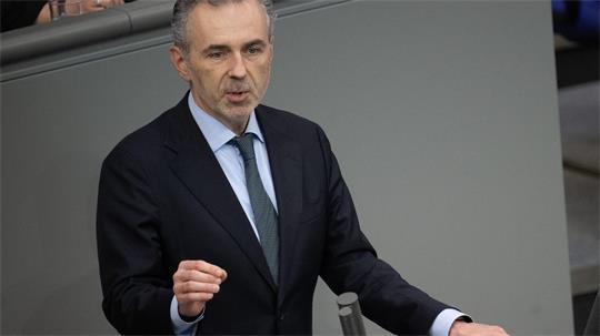 Eine Frage der Souveränität - Thomas Jarzombek fordert von Unternehmen mehr Investitionen in KI-Rechenzentren. (Archivbild)
