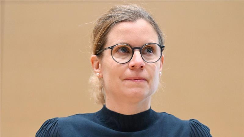 Wann Hersteller für mögliche Corona-Impfschäden haften Eine Frau aus Mainz klagte sich bis nach Karlsruhe.