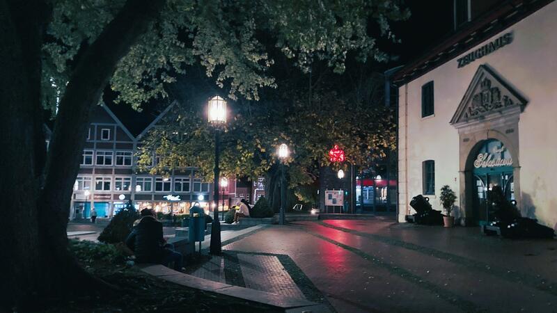 Eine Frau ist auf dem Stader Pferdemarkt von Feuerwerk verletzt worden (Symbolfoto).