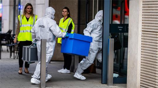 Eine Frau wurde in dem Stuttgarter Einkaufszentrum schwer verletzt.