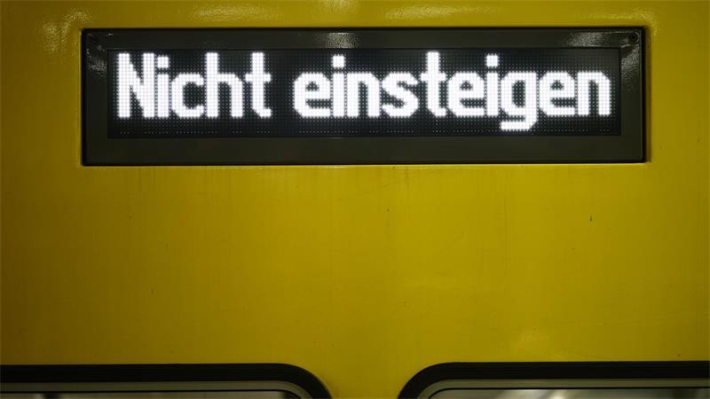 Eine Funkstörung legt den Bahnverkehr lahm. 