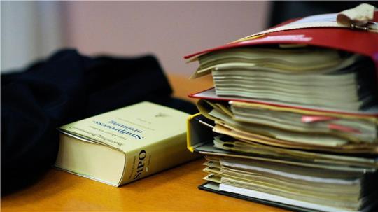Eine Gefängnisstrafe erhielt ein Oberndorfer nach einer brutalen Prügelattacke. Augenzeuge war auch sein fünfjähriger Sohn.