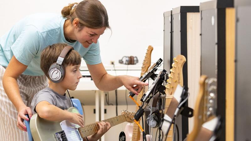 Eine Grundschule im Landkreis Cloppenburg will das Erlernen eines Instruments erleichtern. (Foto Produktion)