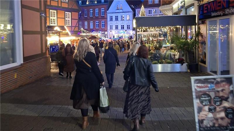 Eine "Heilerin" hat eine Frau in Stade um viel Geld betrogen. (Symbolbild)