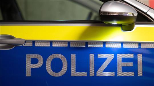 Eine Ihlienwortherin meldete einen Mann mit Maske vor ihrem Haus. Die Polizei befragte auch die Nachbarn.
