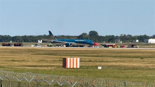 Eine Maschine der Vietnam Airlines Maschine ist kurz nach ihrem Start vom Münchner Flughafen dort wieder gelandet. 