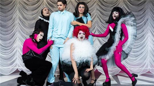Eine Mischung aus Trash und Extravaganz, Horror und Science-Fiction: The Rocky Horror Show kommt auf die Stadeum-Bühne.