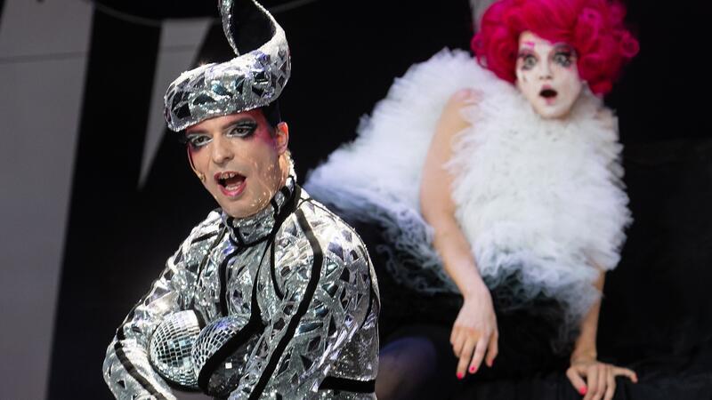 Eine Mischung aus Trash und Extravaganz, Horror und Science-Fiction: The Rocky Horror Show kommt auf die Stadeum-Bühne.