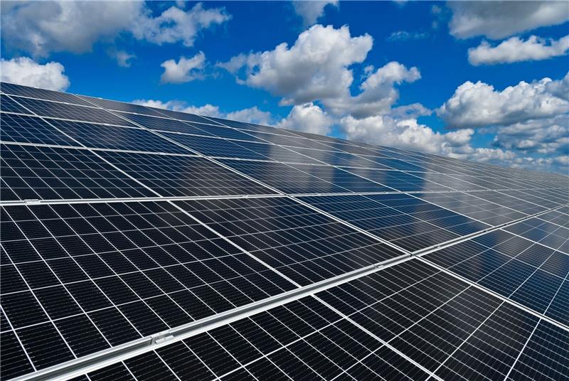 Photovoltaik: Kaum Flächen in Freiburg geeignet Eine Photovoltaik-Freiflächenanlage.