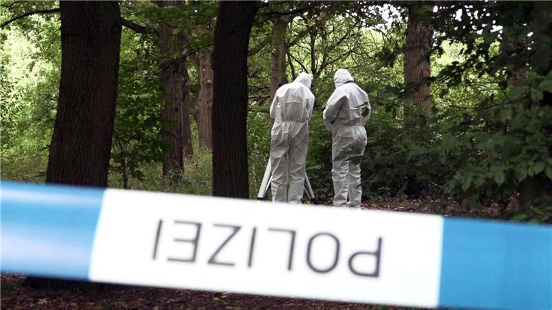 Leichenfund am Silbersee: Ermittler starten Plakataktion Eine Plakataktion soll dabei helfen, das mutmaßliche Verbrechen aufzuklären. (Archivbild)