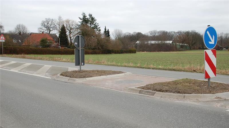 Eine Querungshilfe wie hier vor dem Einkaufszentrum in Apensen ist an der Beckdorfer Ortsdurchfahrt geplant.