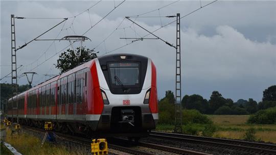 Eine S-Bahn der Linie S5. 