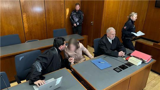 Eine Sozialarbeiterin ist wegen Mordes an einem 15-jährigen Mädchen verurteilt worden. (Archivbild) 