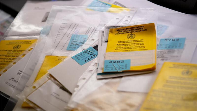 Ex-Polizistin angeklagt: Gerät Stader Polizeiführung in Erklärungsnot? Eine Stader Polizistin soll Covid-19-Bescheinigungen gefälscht haben (Symbolbild).