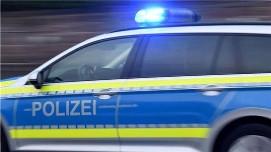 Eine Streifenwagenbesatzung aus Buxtehude nahm die Verfolgung des Renault auf.