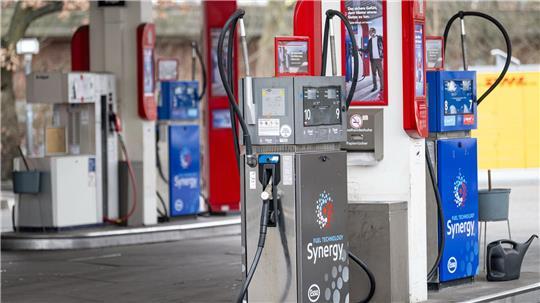 Eine Tankstelle in Berlin-Tiergarten. Momentan bewegen sich die Preise nach unten,