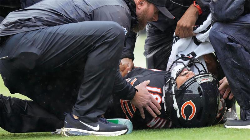 NFL: Mahomes und Kelce führen Chiefs zu zweitem Saisonsieg Eine Verletzung von Caleb Williams machte den Spieltag für Fans der Chicago Bears besonders bitter.