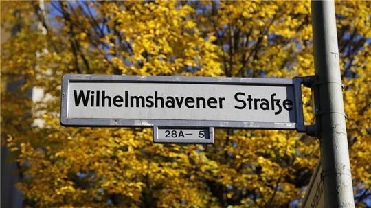 Eine Wilhelmshavener Straße gibt es in Berlin. Eine Cuxhavener Straße auch. Eine Bremerhavener Straße dagegen nicht.