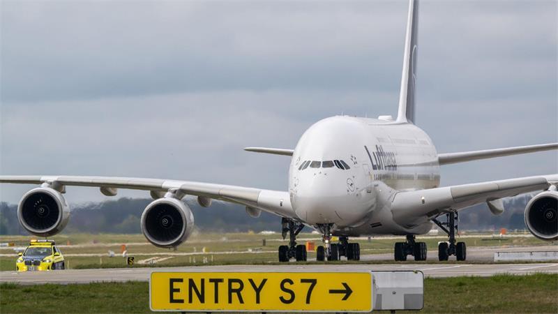 Eine frühere Landung einer Lufthansa A380 in München. (Illustration)