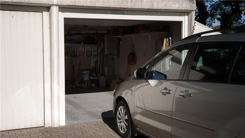 Eine für ein Auto genehmigte Garage ist kein reiner Lagerraum - ein Fahrzeug muss stets Platz finden können.