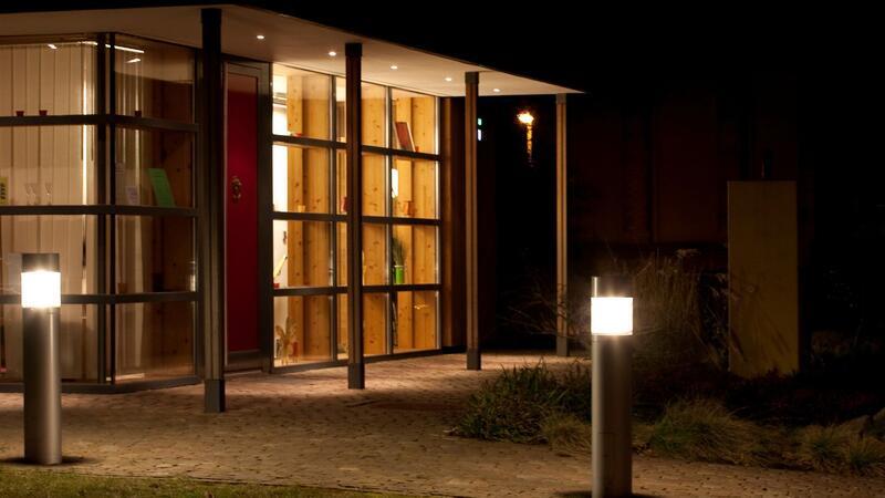 So machen Sie Ihr Zuhause wirklich winterfest Eine gute Beleuchtung hilft, Unfälle zu vermeiden.