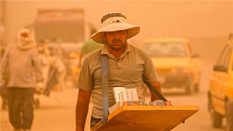 Eine hohe Staubkonzentration macht vielerorts das Atmen schwer (Archivbild)