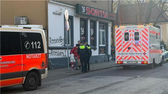 Eine Frau wurde bei einem Unfall in Hamburg-Harburg schwer verletzt.