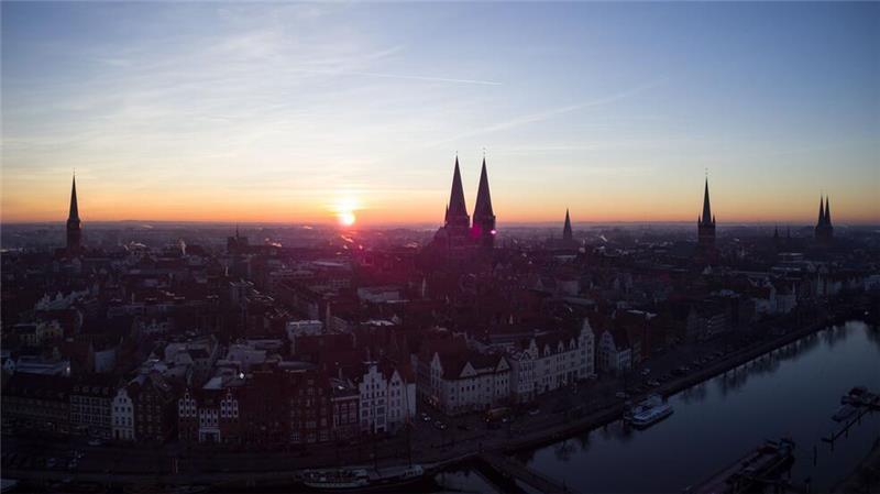 Sanierung: Hilfe für Lübecks sieben Türme jetzt greifbar Eine neue Stiftung mit dem Namen „7 Türme +“ soll dauerhaft Geld für den Erhalt der Silhouette der Lübecker Altstadt sammeln.