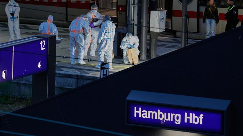 Eine offenbar psychisch kranke Frau räumte die Tat gegenüber dem Haftrichter ein. (Archivbild)