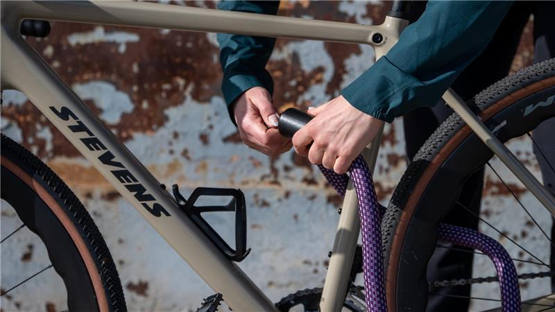 Eine separate Fahrraddiebstahlversicherung ist besonders für hochwertige Fahrräder oder E-Bikes sinnvoll. 