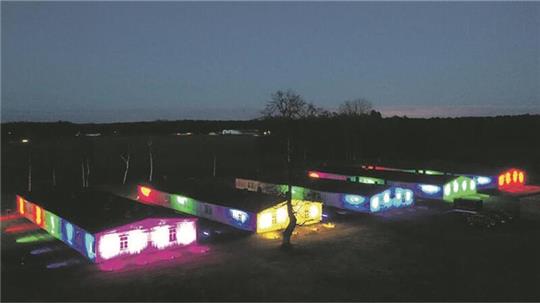 Eine solche Lichtinstallation auf dem Areal der Gedenkstätte Lager Sandbostel ist abermals für den 27. Januar geplant.