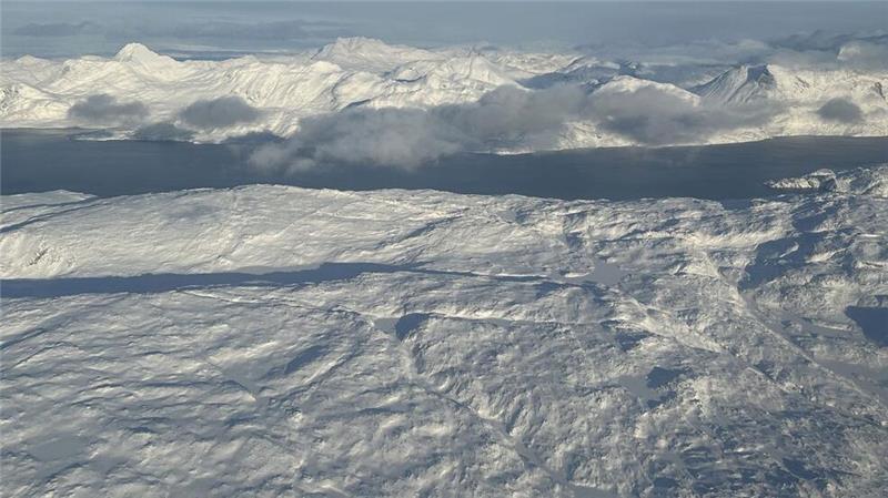 Was Grönlands Rohstoffe für die EU bedeuten Eine verschneite Landschaft nahe Nuuk.