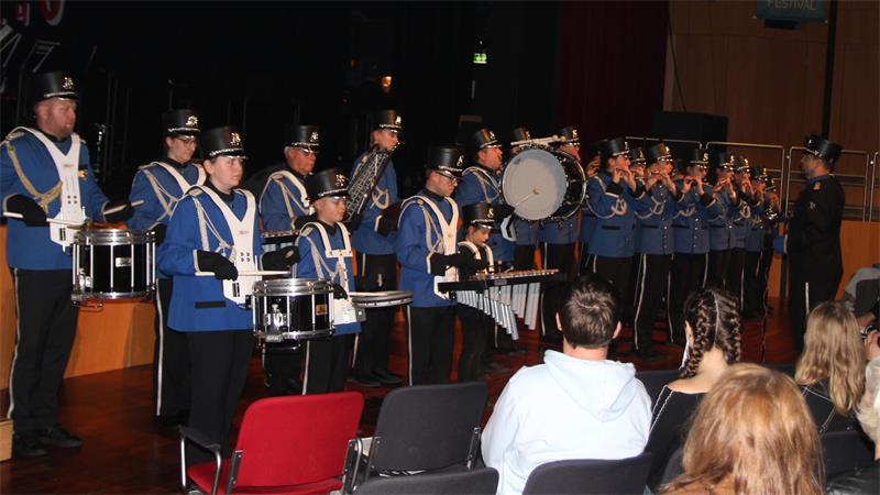 Einen beeindruckenden Einmarsch in die Halle bot der Spielmannszug Horneburg, bevor er anschließend die Bühne betrat.