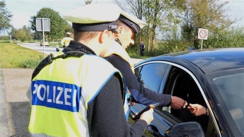 Einen mehrfach verurteilten Straftäter nahmen Bundespolizisten bei Ladelund fest. (Symbolfoto)