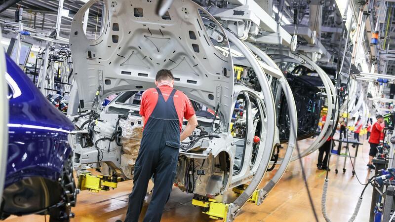 Nach Corona: Mehr Beschäftigte wollen Job wechseln Einer Umfrage zufolge sanken zuletzt die Bindung der Beschäftigten in die Perspektiven ihres Unternehmens. Die Folge: hohe Bereitschaft für einen Jobwechsel.