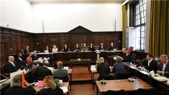 Einer der Verteidiger ist mit einem Befangenheitsantrag gegen das Gericht gescheitert. (Archivbild)