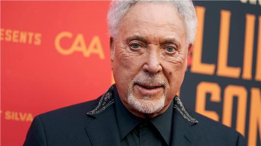 Einer der ganz Großen: Tom Jones kommt zum Elbjazz nach Hamburg. (Archivbild)