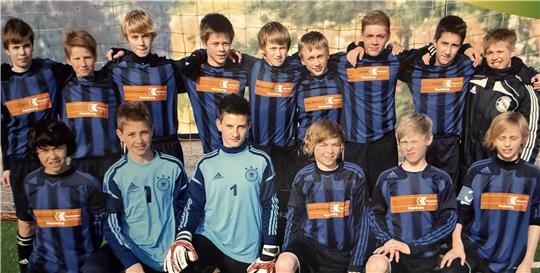 Eines der damaligen JSG-Teams: Immo Buhtmann, Christian Viet, Tarek Berlin, Julian Ulbricht, Pascal Peplies, Niklas Golke, Joshua Freude, Lasse Krumbeck, Lennard Fock (hinten von links), Luqman Krugmeier, Timo Haepp, Mark Osnowski, Jan Ole Korn, Martin Sattler und Jannes Wulff (vorne von links).